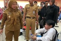 1760376779571-wali-kota-bandar-lampung-eva-dwiana-melepas-ratusan-jemaah-umroh-gratis-1760349886852_169