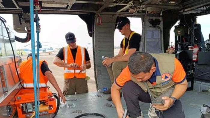 1761391965009-tim-ppk-bnpb-melakukan-verifikasi-helikopter-water-bombing-untuk-sumsel-1761284793298_169