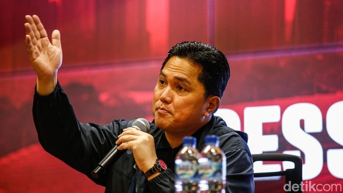1761456813325-erick-thohir-pastikan-rekrutmen-pelatih-timnas-tak-asal-pilih-1761306961092_169