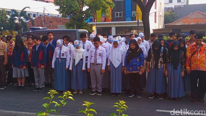 1761543377148-upacara-sumpah-pemuda-1_169