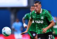 1761672806280-jay-idzes-sassuolo-vs-lazio-serie-a-liga-italia-1757911031261_169