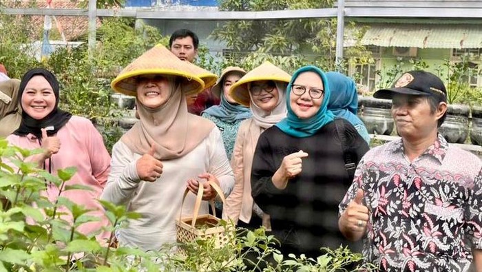 1761716666492-kwt-binaan-pertamina-patra-niaga-sumbagsel-yang-meraih-juara-lomba-gsmp-menyala-1761659250710_169