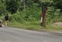 1761737927353-tangkap-layar-video-saat-penangkapan-pelaku-perusakan-pos-polisi-di-oku-1761709792431_169