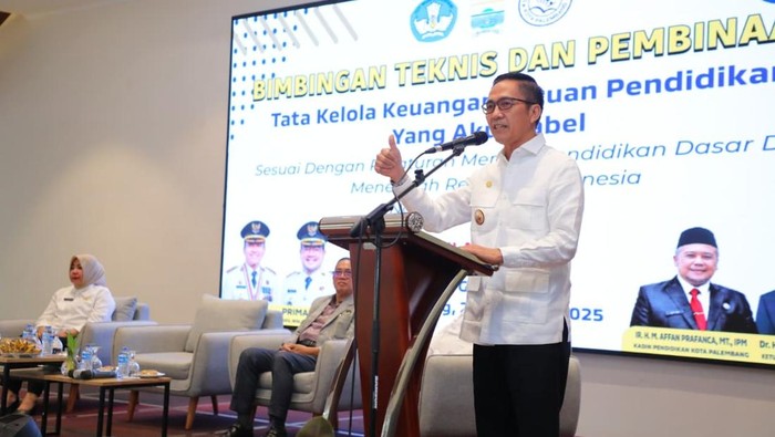 1761759376775-walkot-palembang-ratu-dewa-1761731220478_169