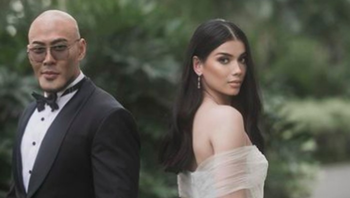 1761759521837-deddy-corbuzier-sabrina-chairunnisa_169