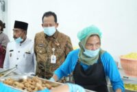 1761846099518-bupati-bbs-saat-mengecek-sppg-buat-mbg-di-muaro-jambi-1761802591742_169