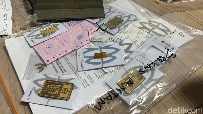 1761889644716-logam-mulia-palsu-1761830972007_169