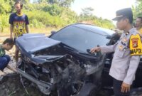 1761996581406-polisi-saat-olah-tkp-lokasi-kecelakaan-di-prabumulih-1761985352247_169