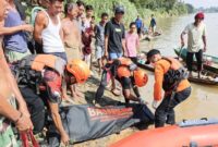 1762277848759-terjun-ke-sungai-ogan-1762245728003_169