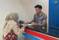 1762321191289-pelayanan-ramah-dari-salah-satu-teller-di-bank-sumsel-babel-1762294451919_169