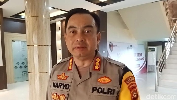 1762342847925-kapolrestabes-palembang-kombes-harryo-sugihhartono_169