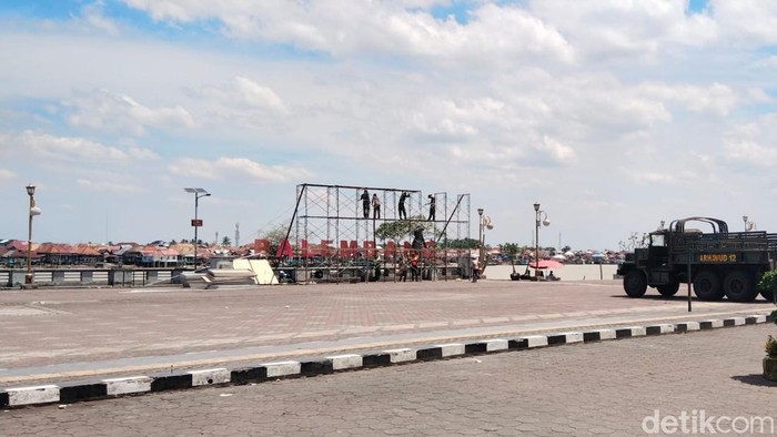 1762429417033-kawasan-bkb-palembang-steril-dari-pkl-dan-pengamen-untuk-acara-world-music-jazz-festival-2024_169