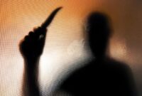 1762429433397-ilustrasi-kejahatan-dengan-pisau_169