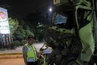 1762429599490-kecelakaan-beruntun-1762393837272_169