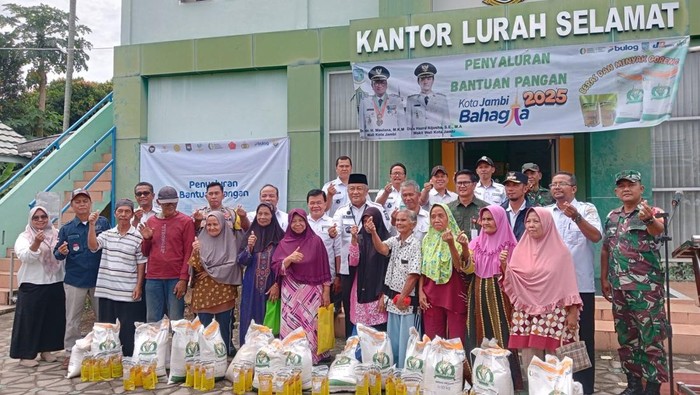 1762450651711-penyaluran-pangan-murah-1762430703890_169