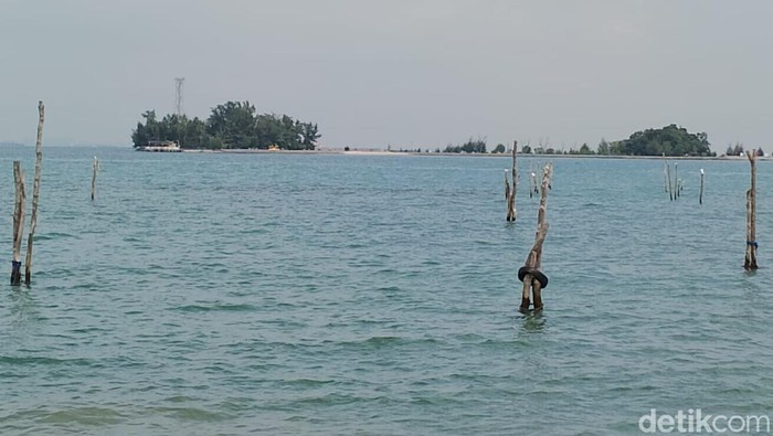 1762515488476-ilustrasi-banjir-rob-1_169