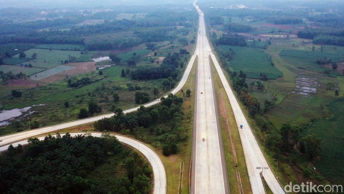 1762601873026-menjajal-kembali-mulusnya-tol-trans-sumatera-2_169