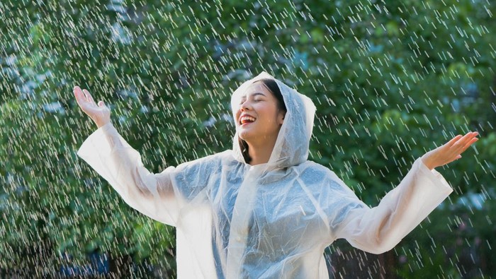 1762643997658-ilustrasi-jas-hujan_169