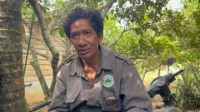 1763206254518-tumengging-sikar-pimpinan-kelompok-orang-rimba-di-desa-mentawak-merangin-1763113538584_169