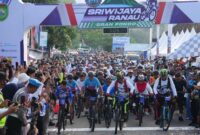 1763227790043-gubernur-sumsel-herman-deru-mengikuti-sriwijaya-ranau-gran-fondo-srgf-2025-di-oku-selatan-1763219037267_169