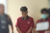 1763401084776-cik-agus-buronan-bandar-narkoba-diamankan-polisi-1763370023982_169