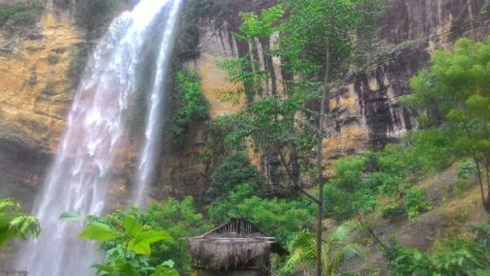 1764263153993-air-terjun-gunung-nyawe-1764226811316_169