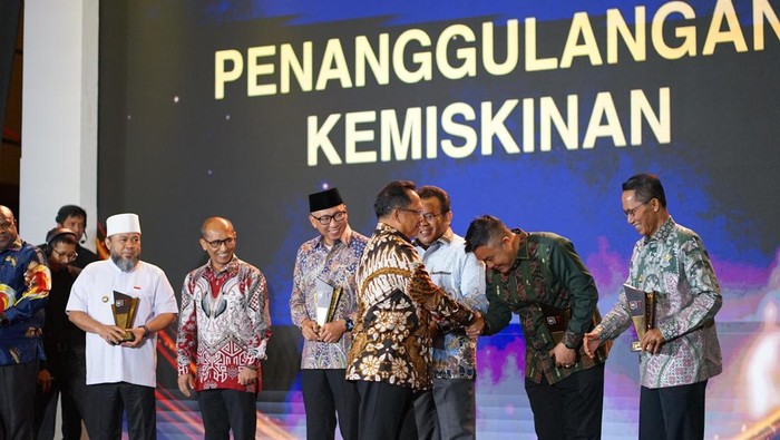 1764651977413-penghargaan-1764645257675_169