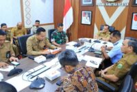 1764738385599-rapat-bantuan-untuk-aceh-sumut-dan-sumbar-1764685268888_169