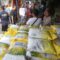 1765170373377-stabilkan-harga-beras-bulog-gandeng-pemrov-jatim-di-pasar-tradisional-2_169