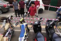 1765429599648-kejati-menyita-kendaraan-dari-rumah-eks-bupati-pesawaran-dendi-ramadhona-1765370165044_169