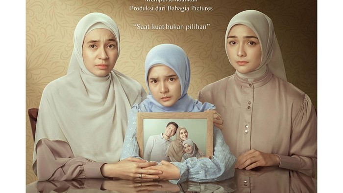 1765472746752-film-indonesia-mengejar-restu-1764323779653_169