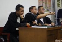 1765472749803-jpu-kejari-muba-hendy-mempertanyakan-bas-ketua-tim-advokat-haji-alim-1765457209395_169