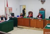 1765515943486-sidang-daring-dua-kurir-narkoba-jaringan-besar-di-palembang-dituntut-hukuman-mati-1765503171241_169