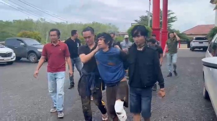 1765623899954-pelaku-pembunuhan-janda-di-empat-lawang-berhasil-ditangkap-usai-buron-7-bulan-1765614027134_169