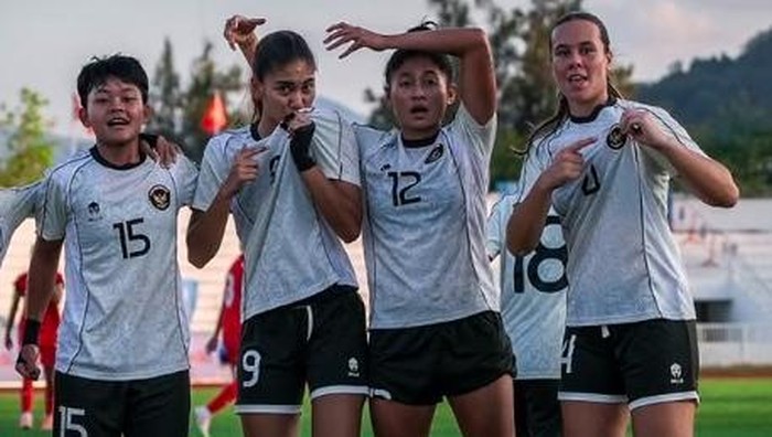 1765710356039-timnas-putri-indonesia-berhasil-mengalahkan-singapura-dalam-laga-sea-games-2025-1765185394470_169