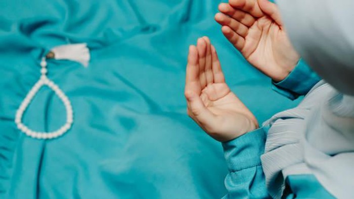 1765731943548-ilustrasi-berdoa-sebelum-tidur_169