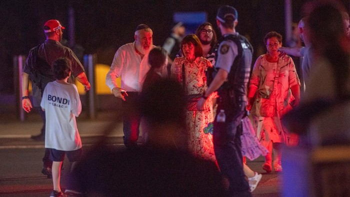 1765731951867-penembakan-di-pantai-bondi-gegerkan-warga-sydney-1765712223852_169