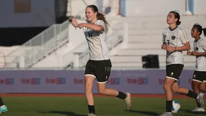 1765731954073-timnas-putri-indonesia-di-sea-games-2025-1765708760577_169