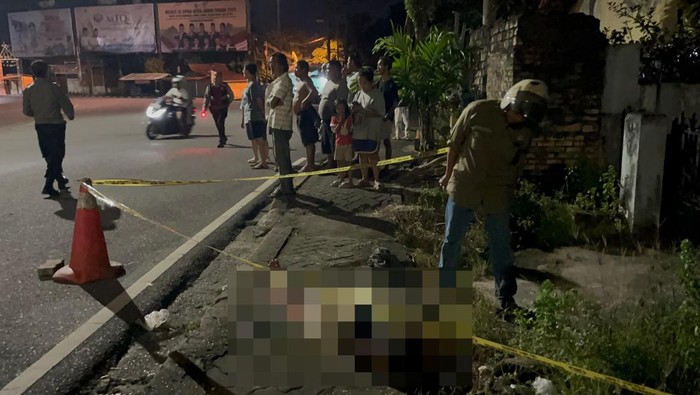 1765775194224-mayat-pria-tanpa-identitas-ditemukan-di-pinggir-jalan-masjid-agung-al-falah-kota-jambi-1765759443179_169