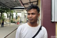 1765818352972-rio-chaniago-saat-melaporkan-kasus-penipuan-gadai-motor-di-polrestabes-palembang-1765815166443_169