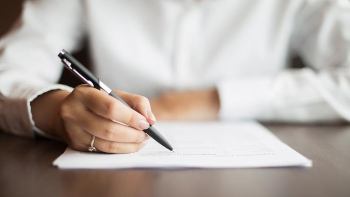 1765861572473-menulis-deskripsi-catatan-wali-kelas-di-rapor-1750066831061_169