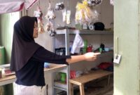 1765904753088-pemilik-ruko-di-palembang-saat-memperlihatkan-lokasi-kehilangan-motor-1765868328494_169