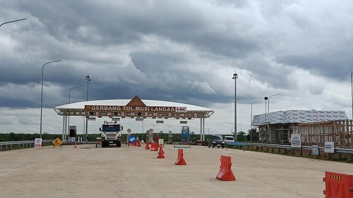 1765991157178-tol-palembang-betung-dibuka-fungsional-1765952544668_169