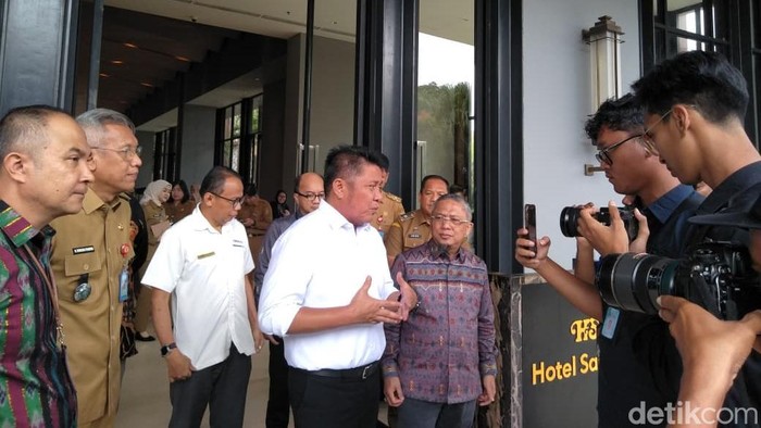 1766077588124-gubernur-sumsel-herman-deru-1765209271337_169