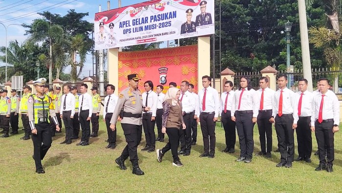 1766358295474-persiapan-personel-gabungan-di-mapolres-musi-rawas-1766299731814_169