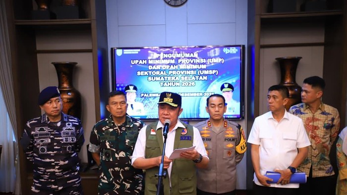 1766466380827-gubernur-sumsel-herman-deru-1766155346092_169