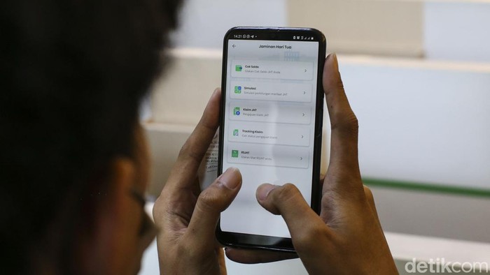 1767071177056-ramai-ramai-nasabah-carikan-jht-4_169