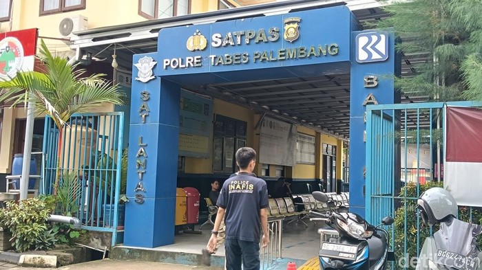 1767200757285-pelayanan-skck-dan-sim-di-polrestabes-tutup-satu-hari-karena-libur-tahun-baru-1767158512104_169