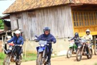 1767244041526-gubernur-sumsel-herman-deru-saat-meninjau-ruas-jalan-di-kabupaten-banyuasin-dan-ogan-komering-ilir-1767194183640_169