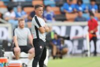 1767589645727-john-herdman-pelatih-timnas-indonesia-1767451570059_169